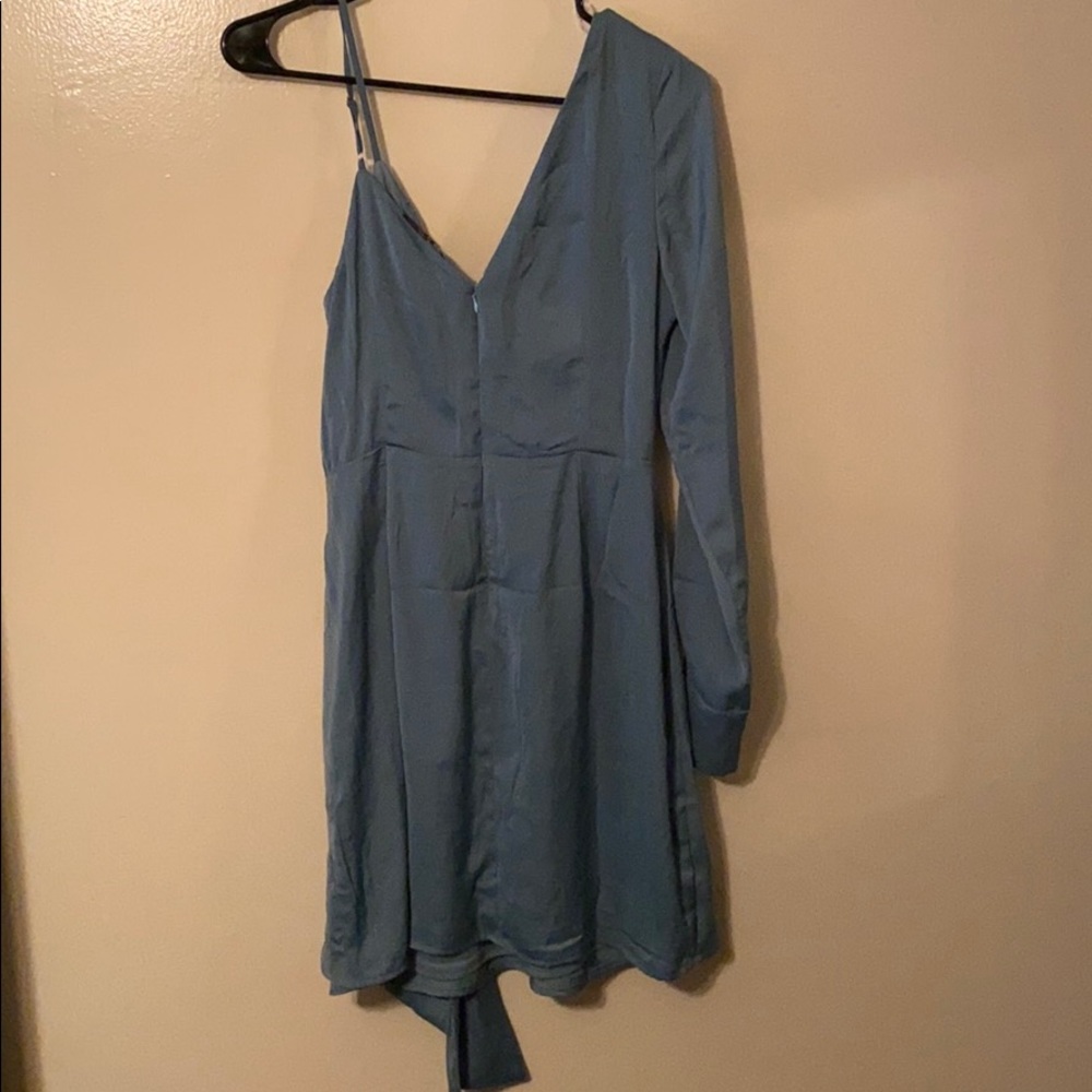 Dress - Picture 2 of 3